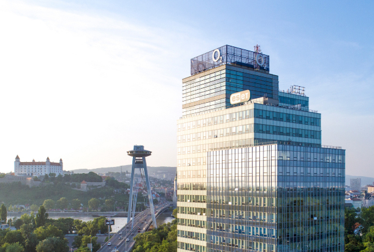 Realitní fondy Office a Retail od WOOD & Company dosáhly v roce 2021 silných výnosů. Od února jsou listované na pražské burze