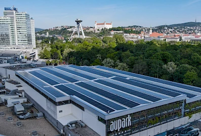 Aupark robí ďalší krok k udržateľnosti. Na streche mu pribudnú solárne panely